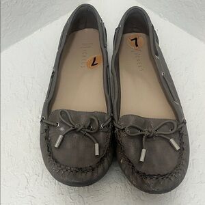 Nickels Women's Metallic Driving Moccasins in Pewter